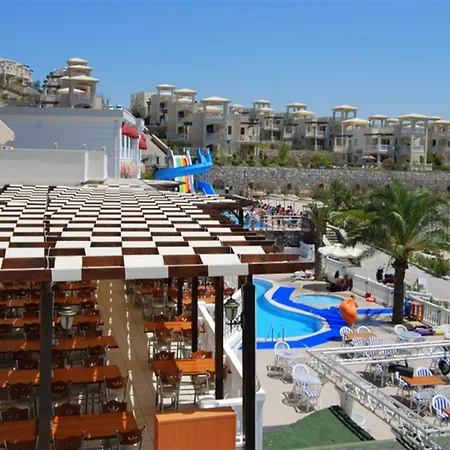 Bodrum Adabuku Flamingo Golf & Country Tatil Evi *